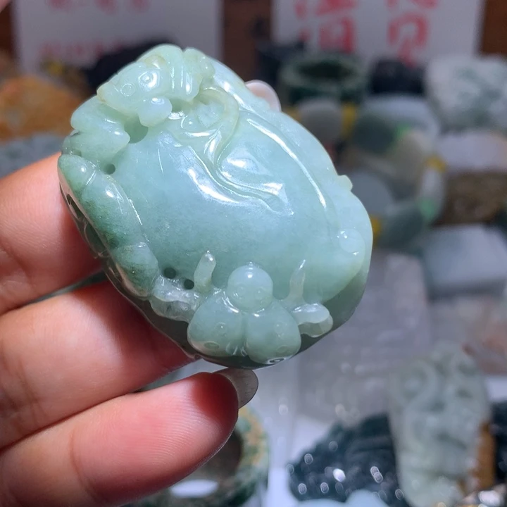翡翠未镶嵌颈饰保真天然A货翡翠