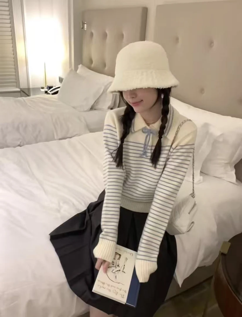 2025秋冬新款韩系翻领条纹针织绑带毛衣女减龄甜美百搭短款针织衫