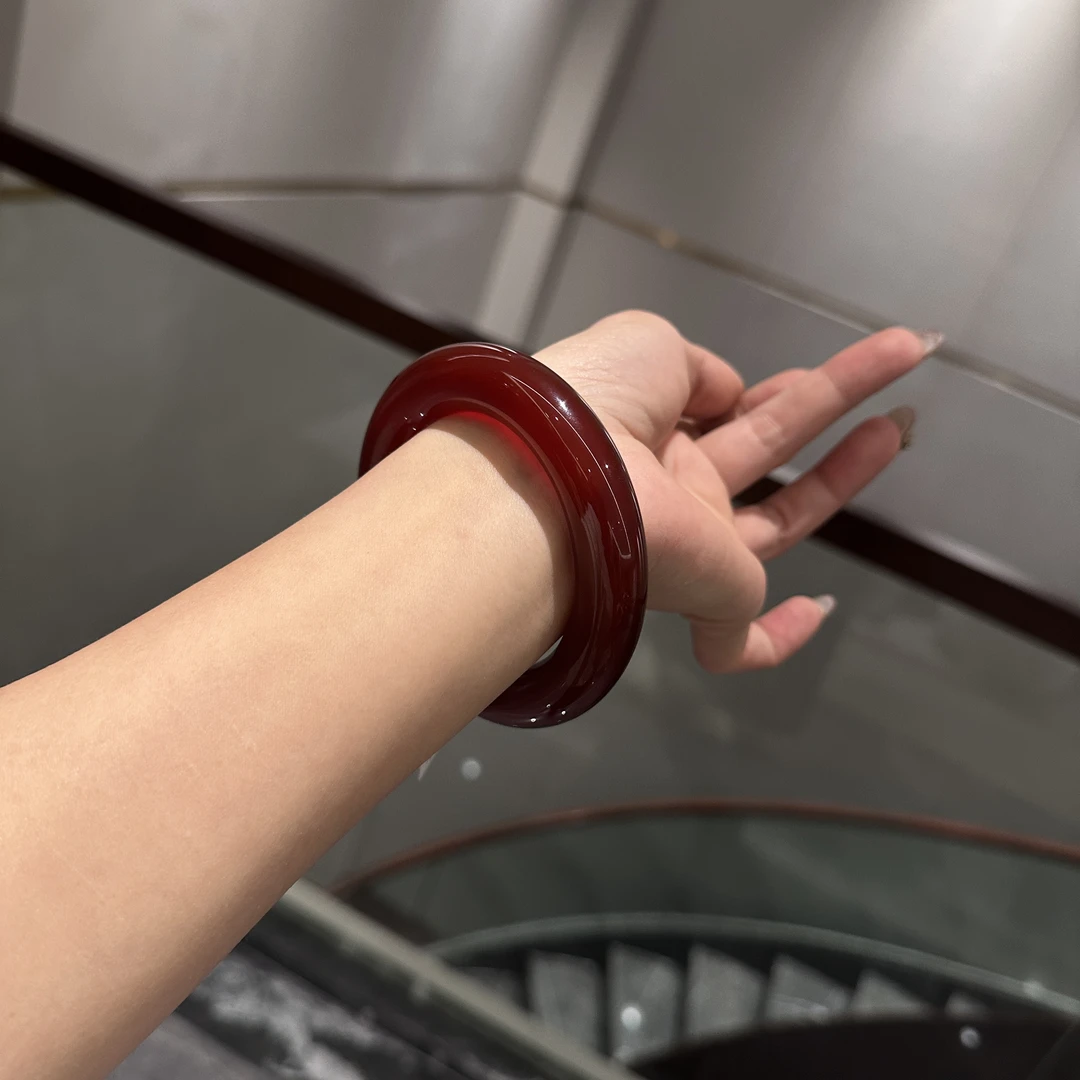 天然玛瑙玉髓手镯江料原矿原色车厘子红胖圆58-60圈