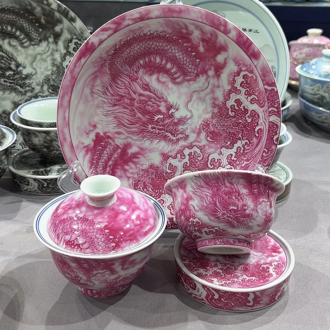 瓷片景德镇瓷器精品陈列