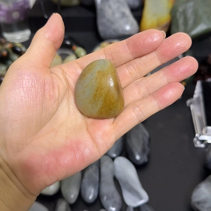 青***房和田玉（糖玉）未镶嵌车挂