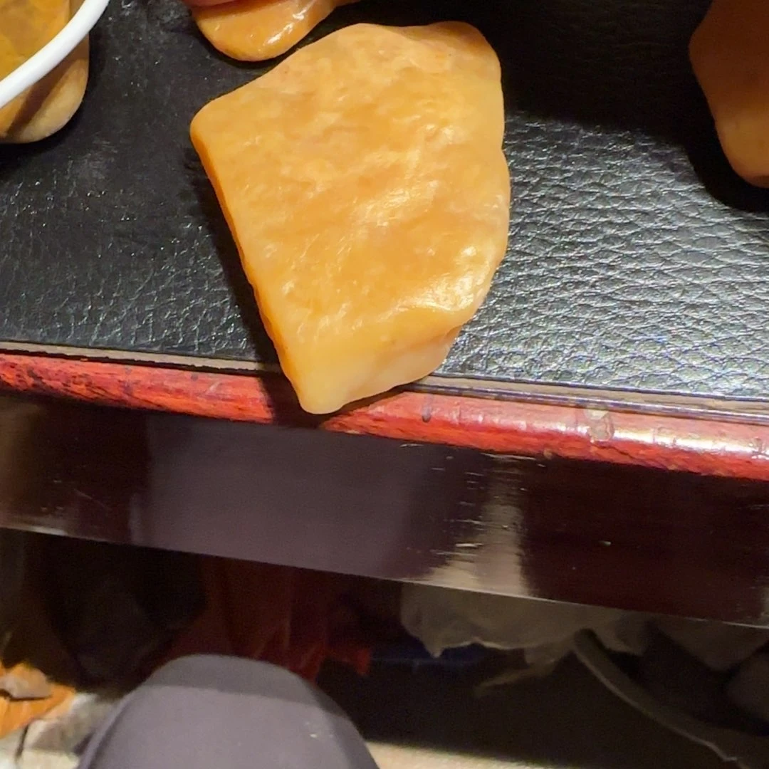老挝石眯****界田黄原石，