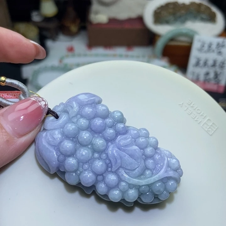 颈饰未镶嵌翡翠葡萄