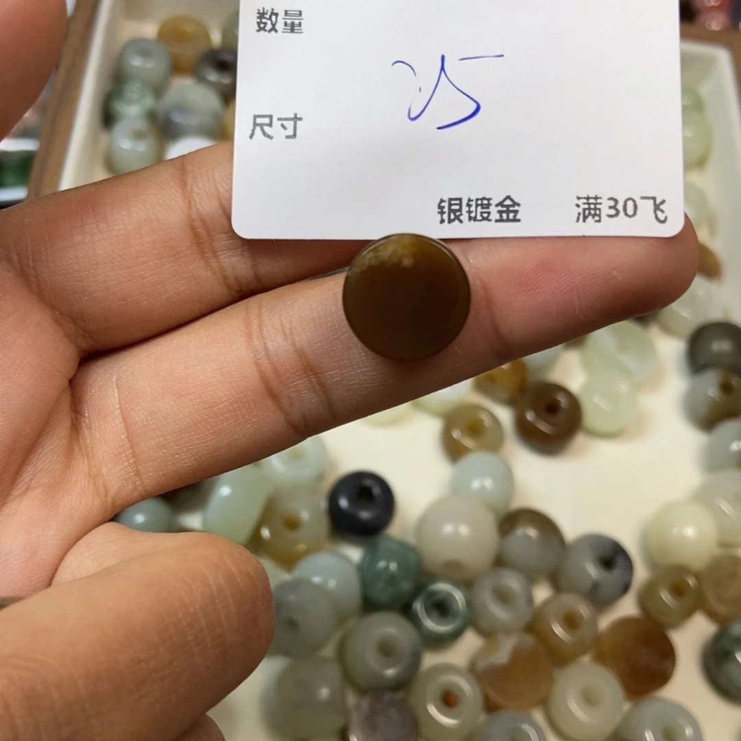 猫***丶颈饰未镶嵌和田玉YU170