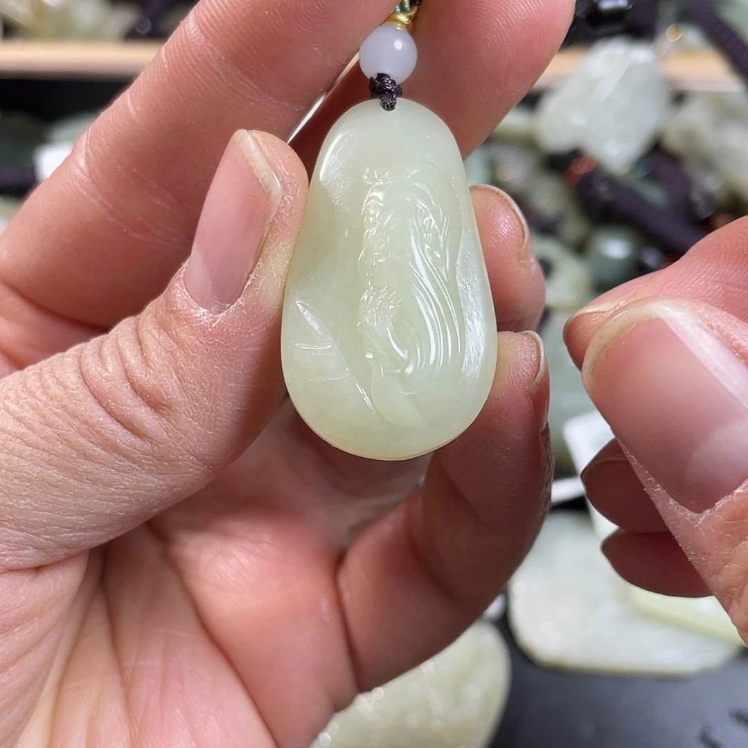 和田玉未镶嵌颈饰