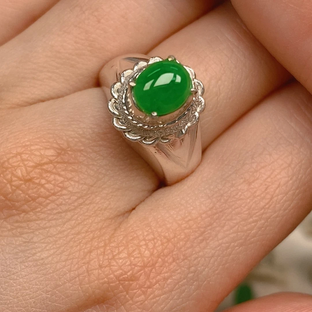 翡翠戒指未镶嵌翡翠