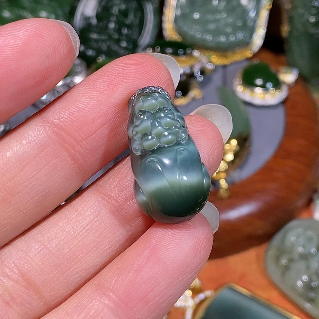 取***我和田玉（碧玉）未镶嵌颈饰