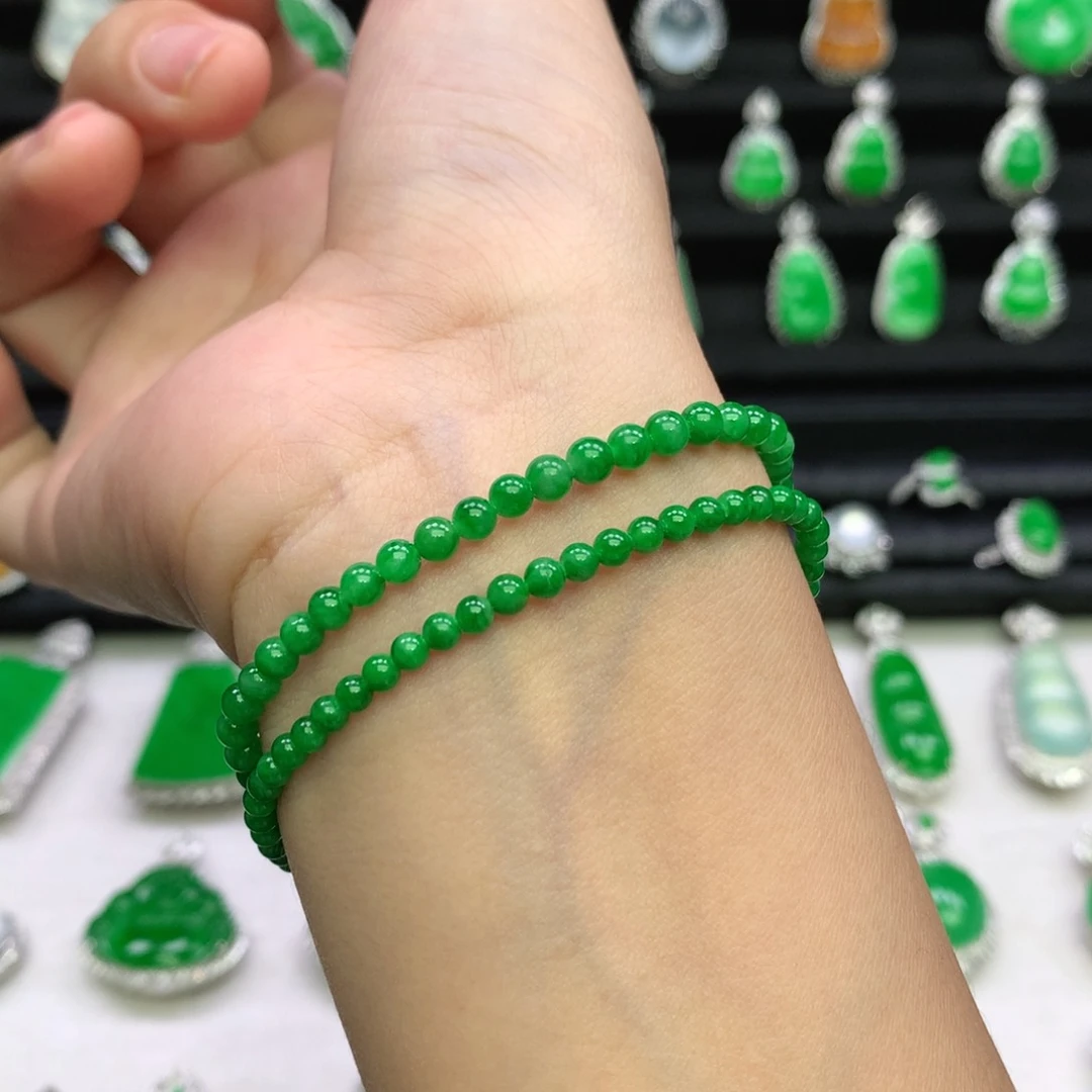 翡翠未镶嵌颈饰可单出 大6980 小5980