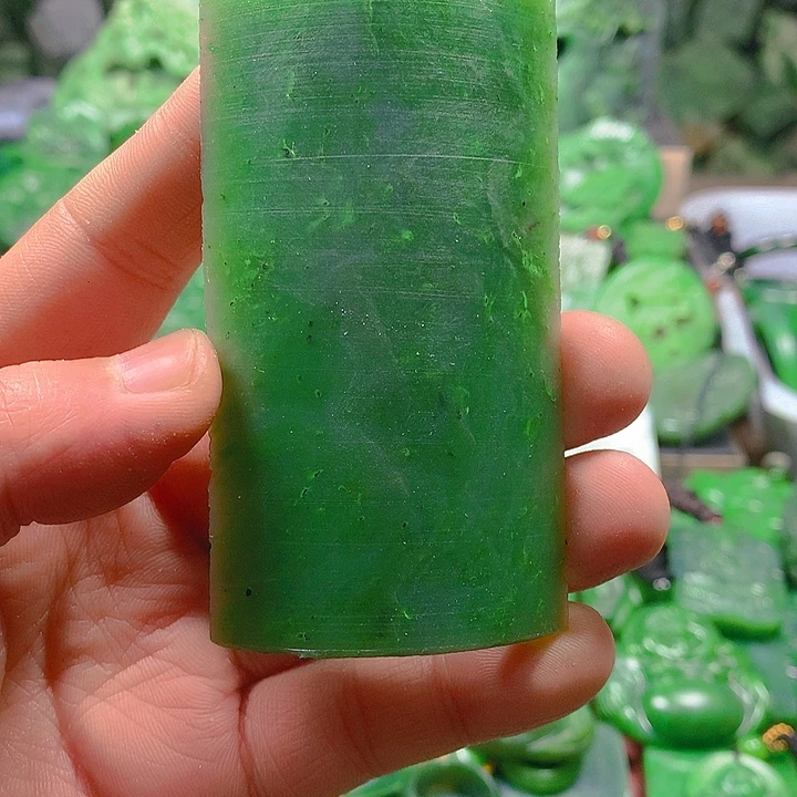 爱***歌和田玉（碧玉）未镶嵌珠宝半成品