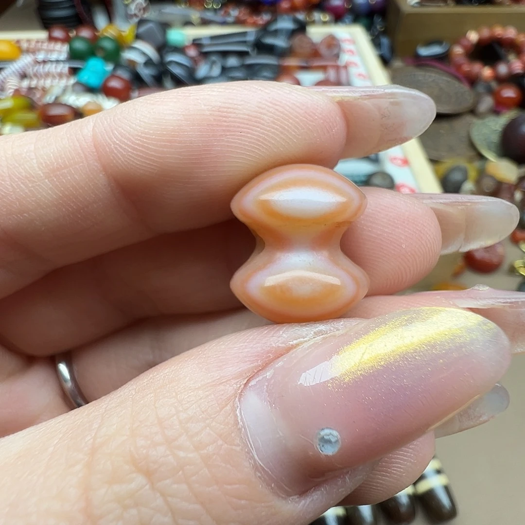 熊***重玛瑙/玉髓未镶嵌珠宝半成品