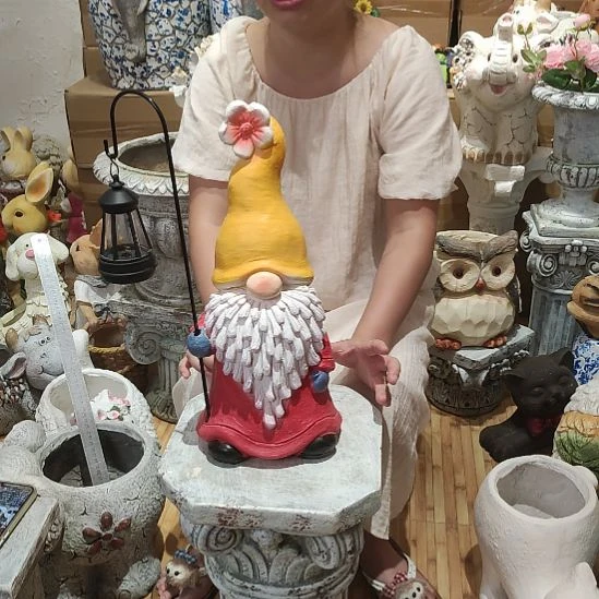 合成树脂树脂粉色甘道夫带灯