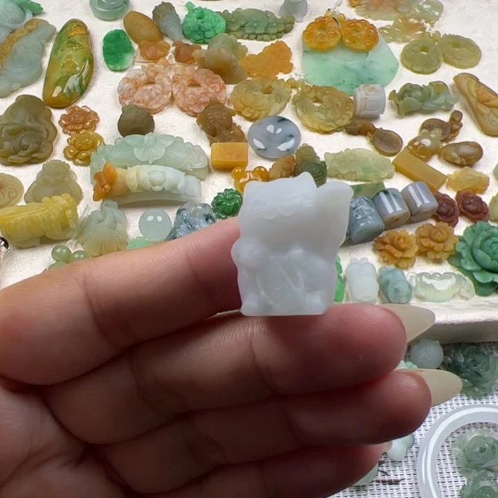 定制翡翠未镶嵌翡翠