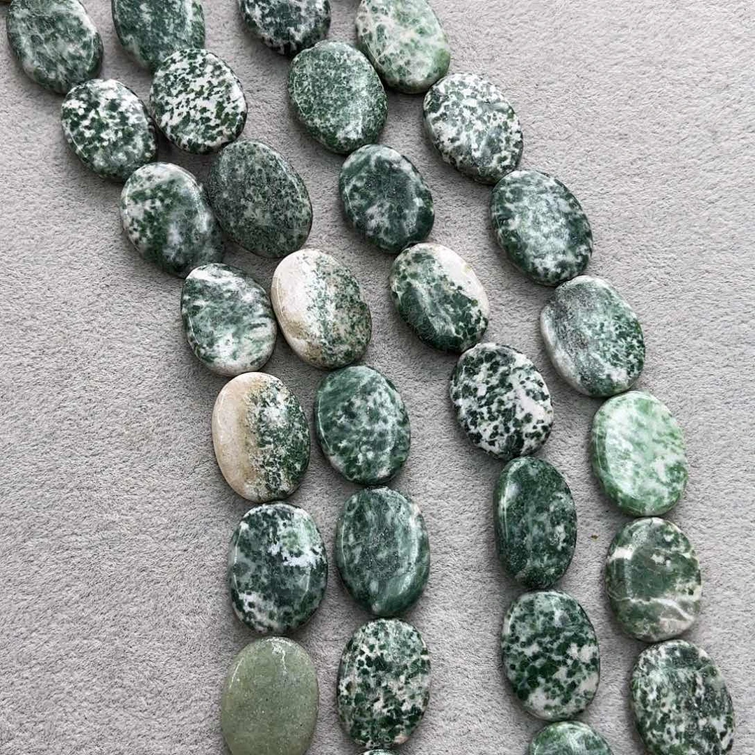 玛瑙/玉髓未镶嵌珠宝半成品19×25绿点石蛋型一条
