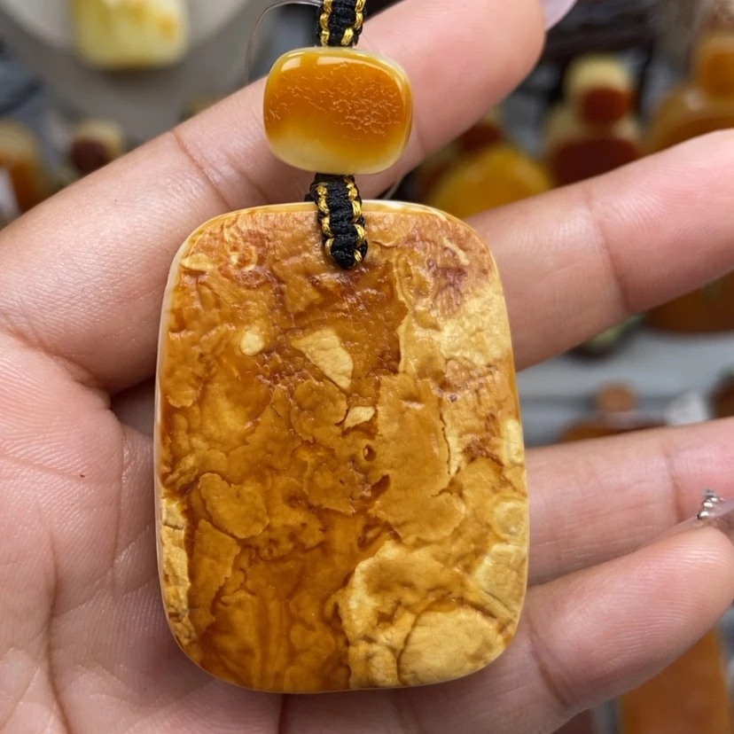 【闪购商品】琥珀颈饰未镶嵌