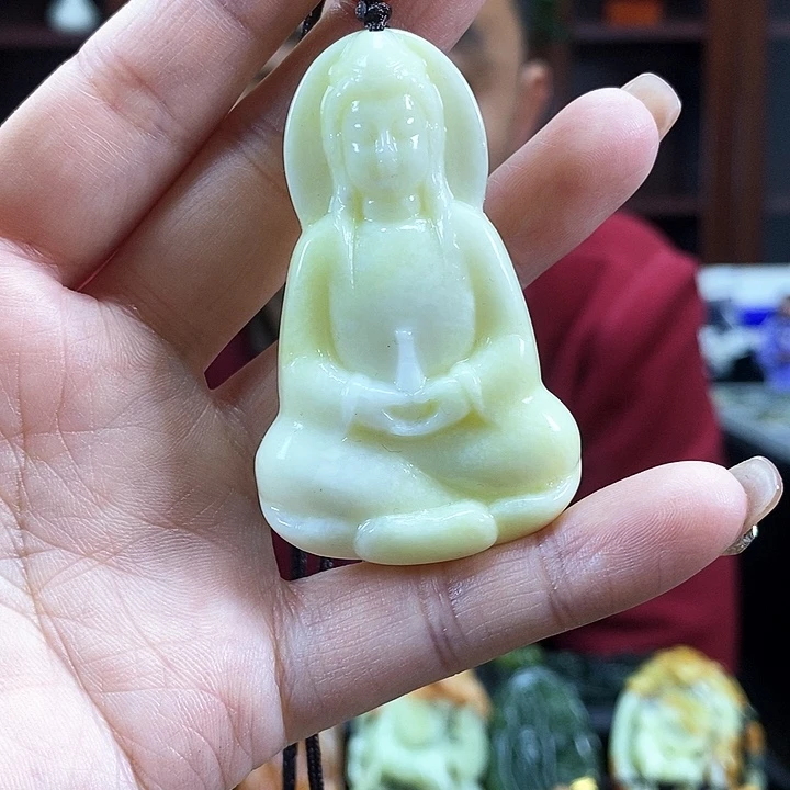 蛇纹石玉吊坠未镶嵌