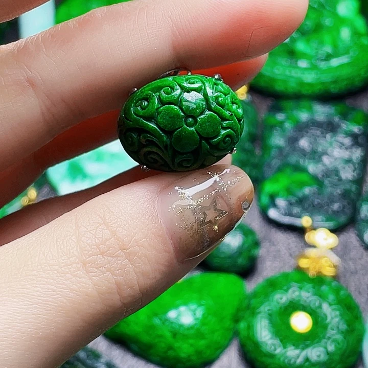 翡翠银S925镶嵌颈饰多样性