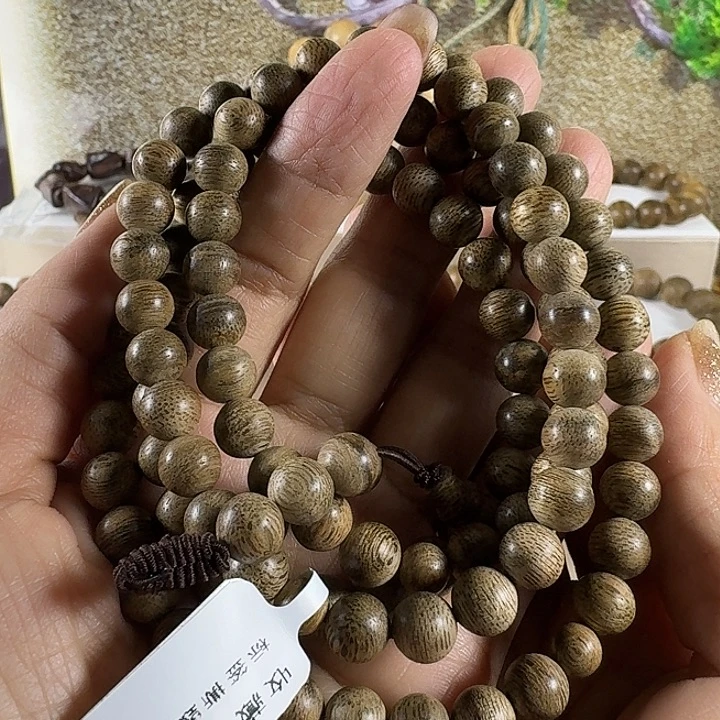 辉***讲沉香手串纹莱老料