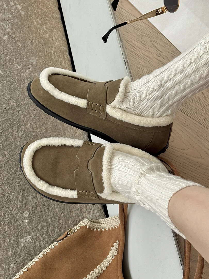 诗歌兰女鞋2025秋季新款时尚真皮复古显瘦乐福鞋女百搭休闲单鞋潮