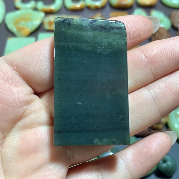 岫岩河磨玉（透闪石质玉）未镶嵌颈饰