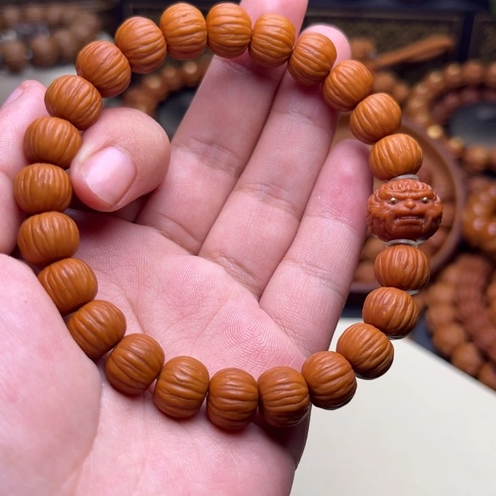 吊坠猴头核桃911穿眼猴