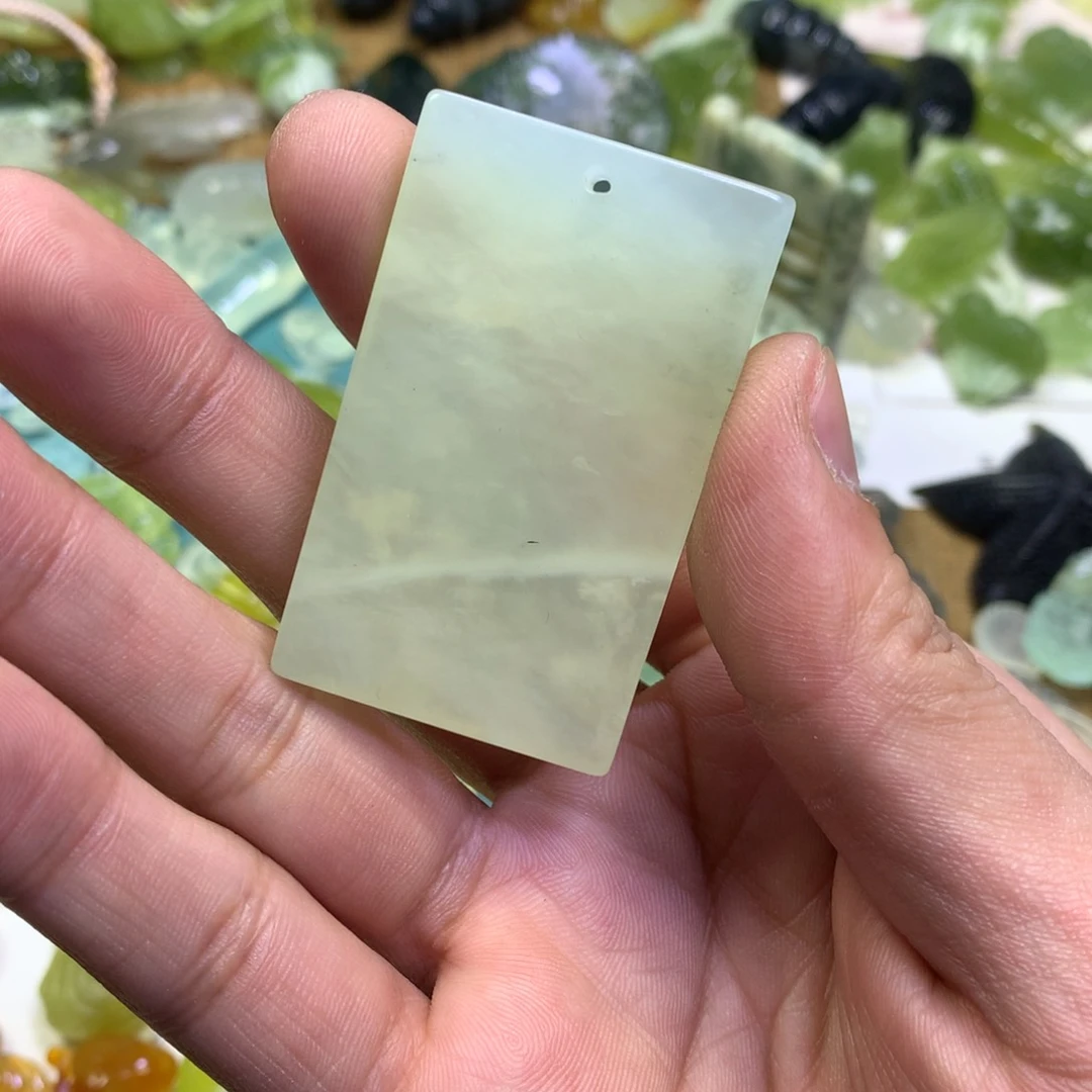 岫玉颈饰未镶嵌暮*