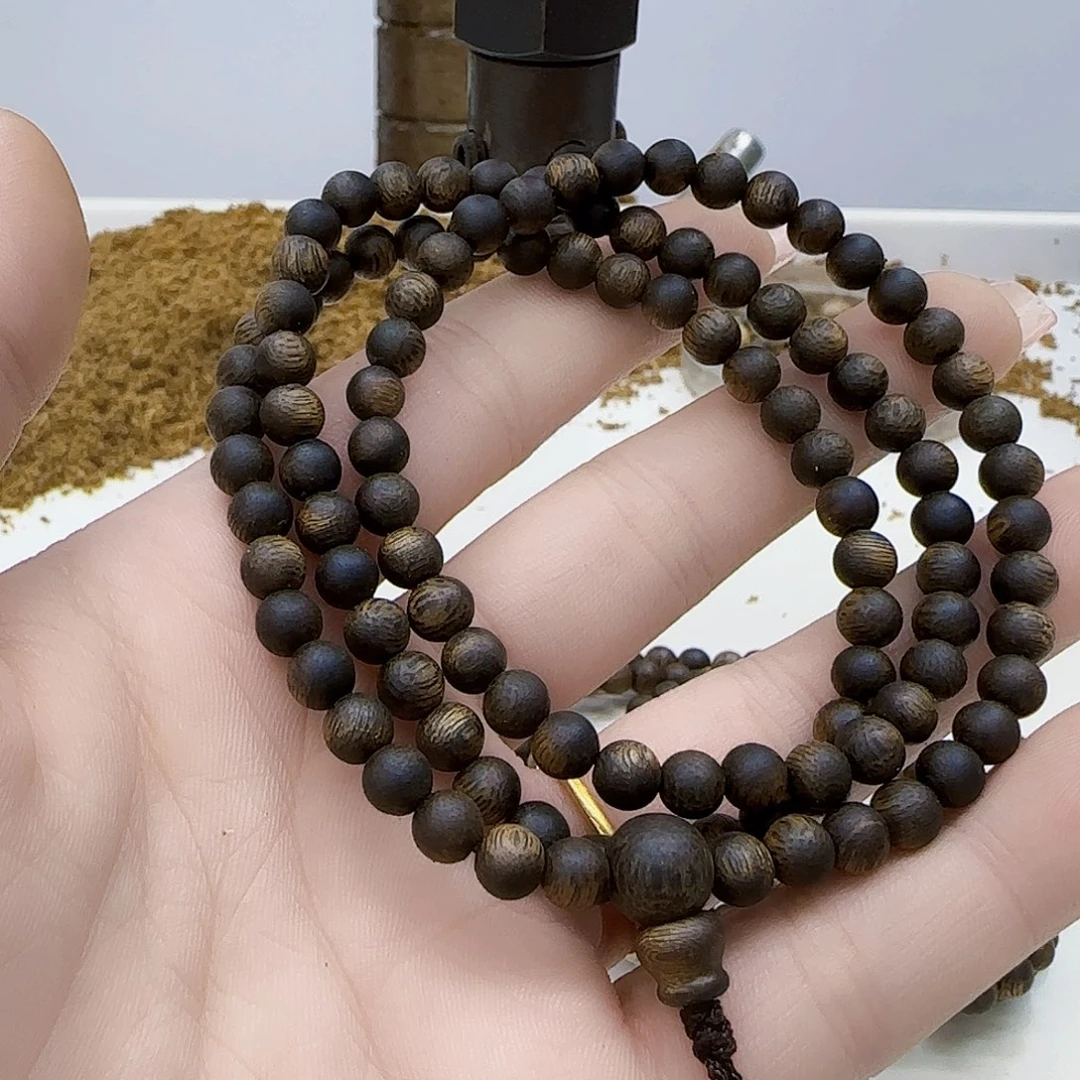 手串沉香乌身老料0.5  8颗➕999沉浮108颗