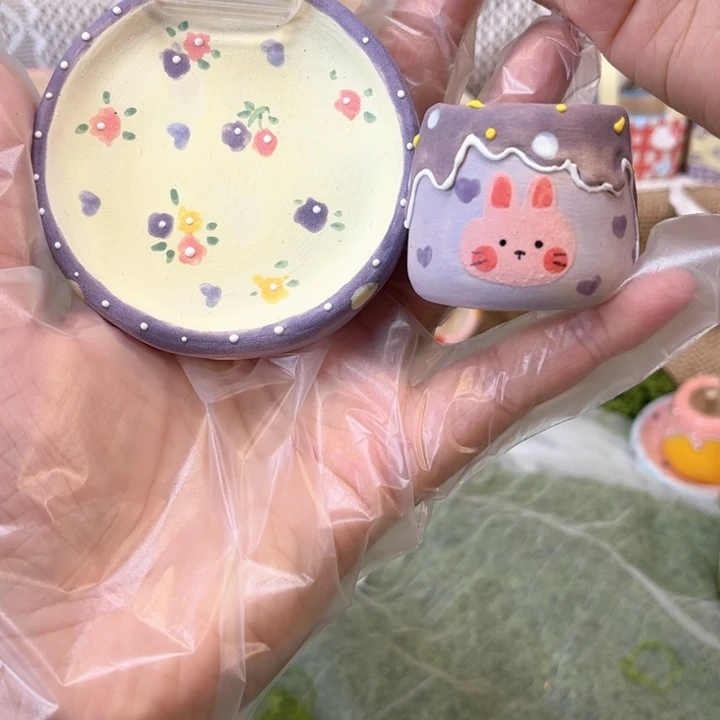 165小兔子蛋糕花盆手绘