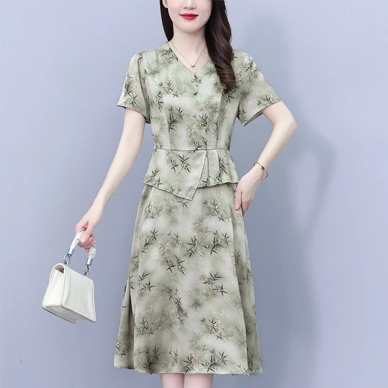 大码女装2025夏季韩版气质洋气显瘦简约碎花时尚淑女短袖连衣裙女