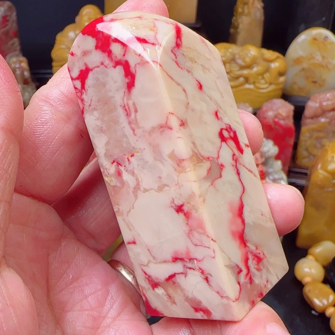 昌化石昌化鸡血石