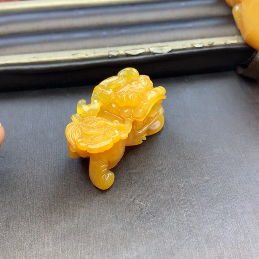 【闪购商品】石英质玉（黄龙玉）未镶嵌颈饰见**朴