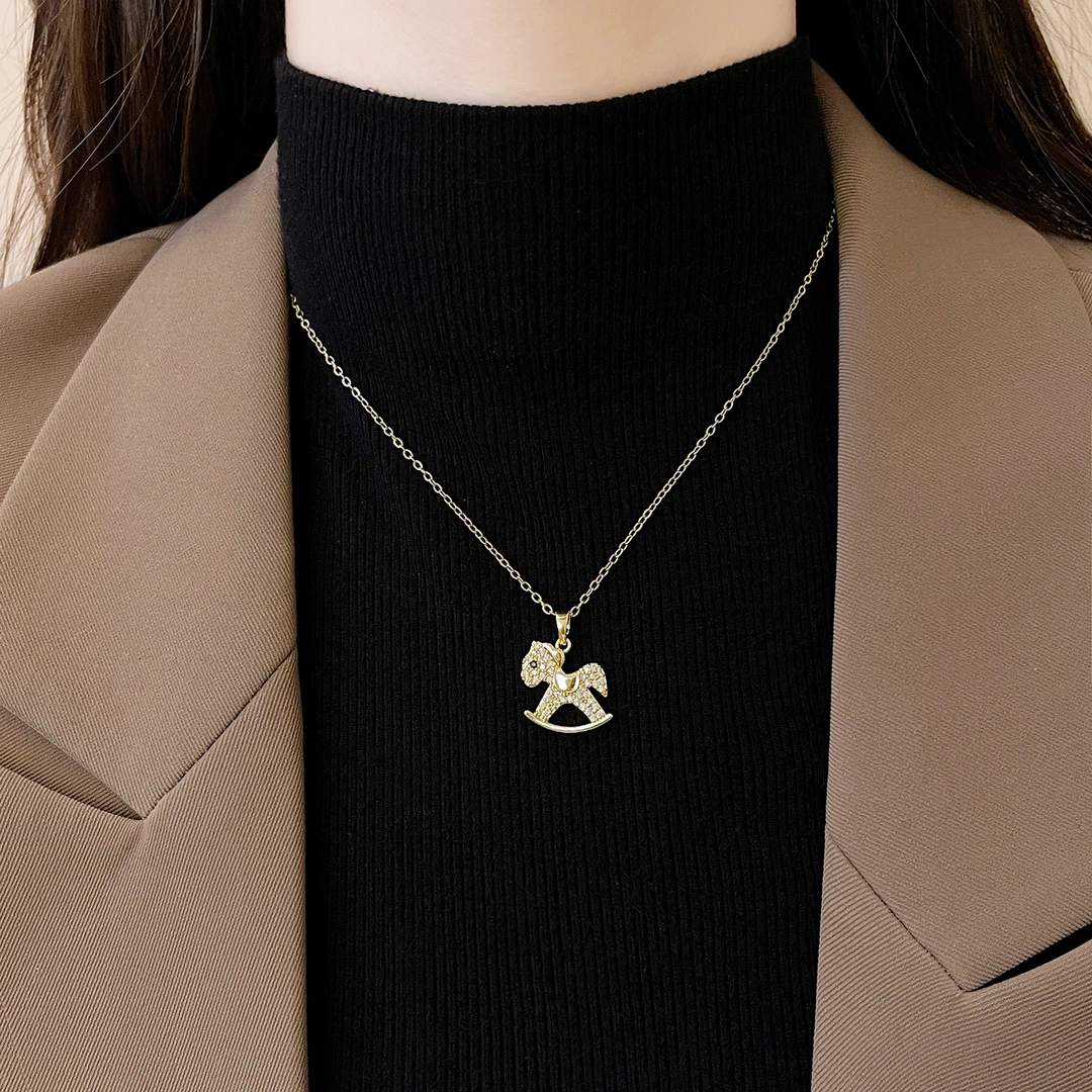 钛钢项链 马上有钱 小马项链女高级感轻奢小众秋冬毛衣链气质配饰