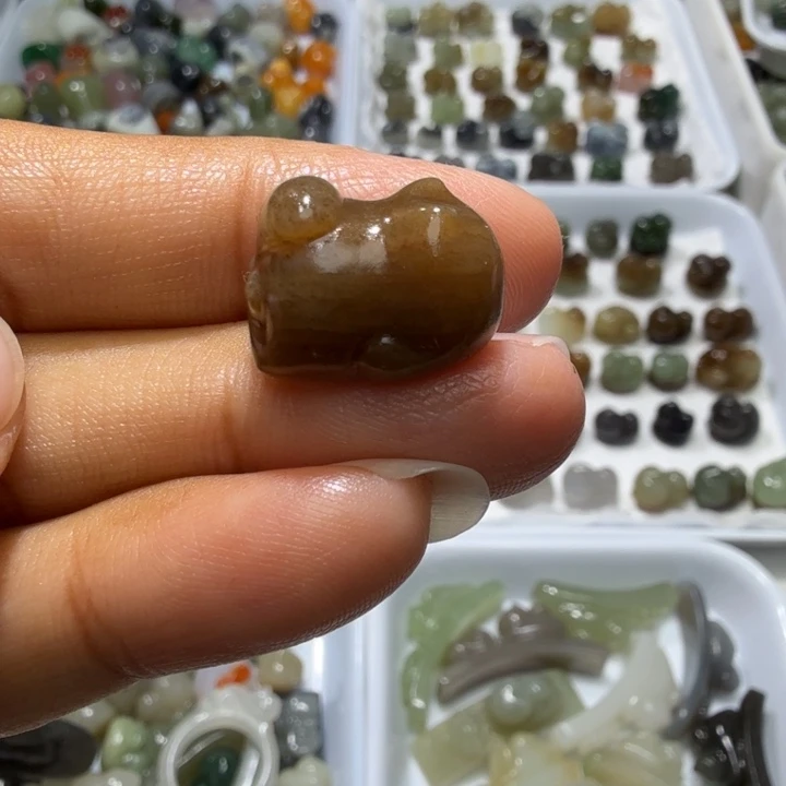 和田玉未镶嵌珠宝奇石