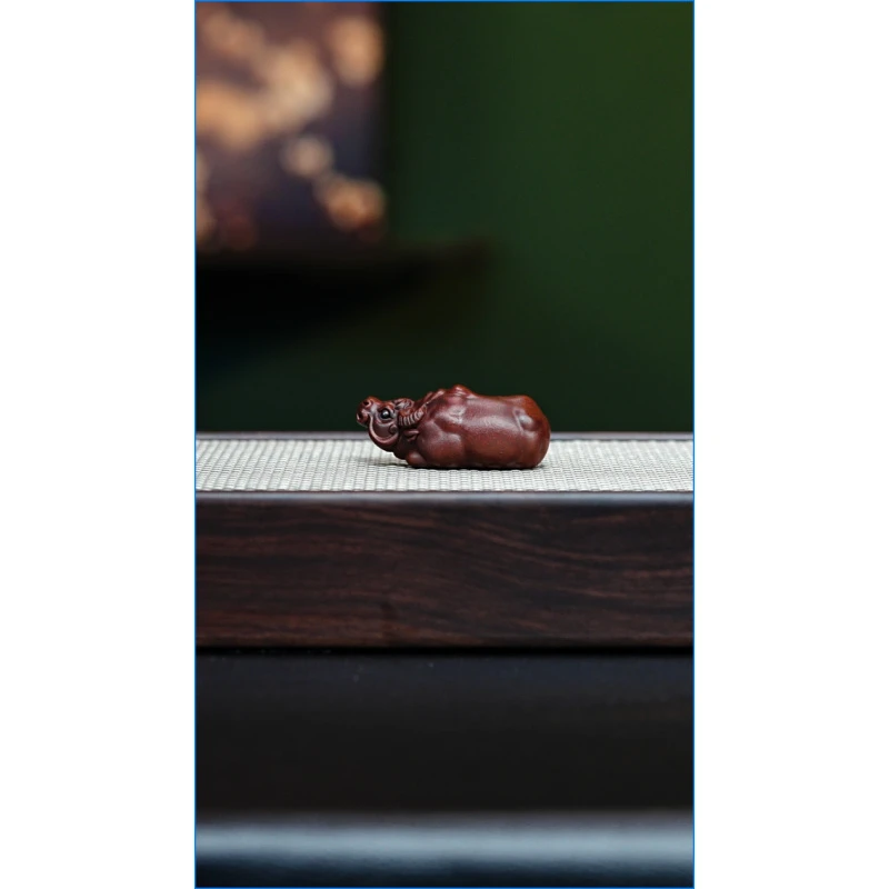 宜兴紫砂 茶宠 卧牛 铁血红砂h468