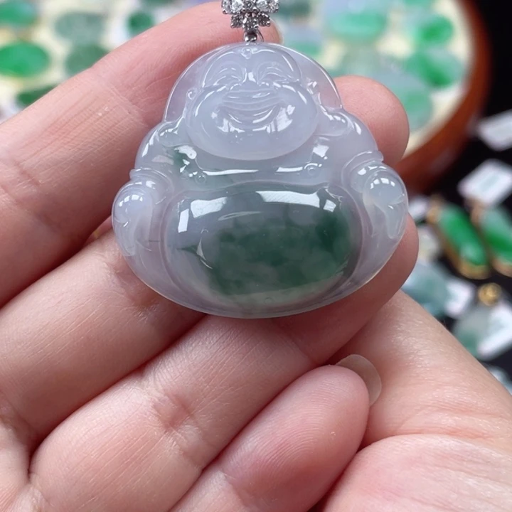 颈饰18K金镶嵌翡翠佛