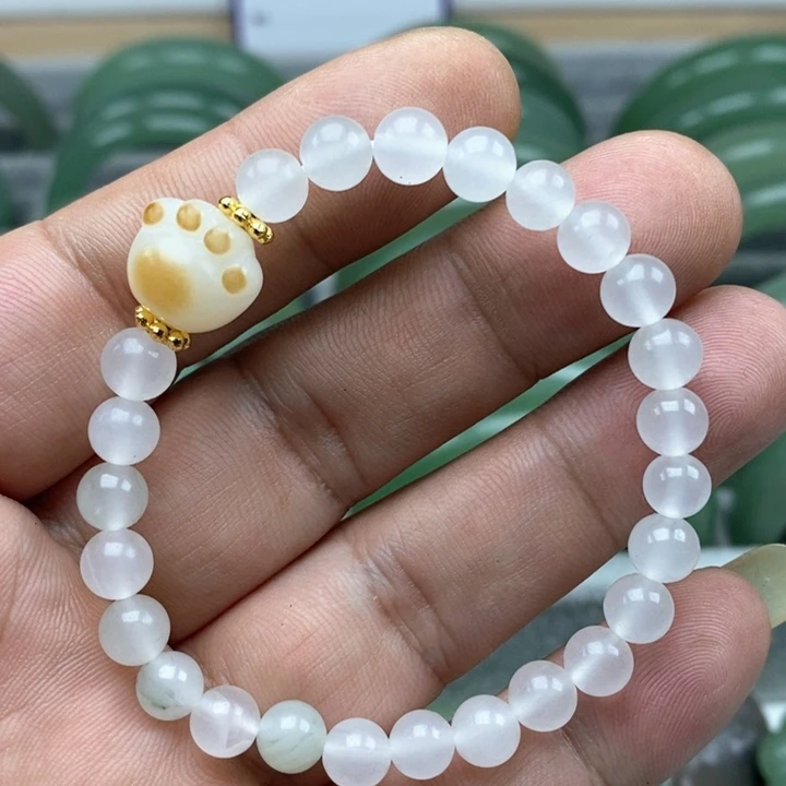 未镶嵌东陵石颈饰