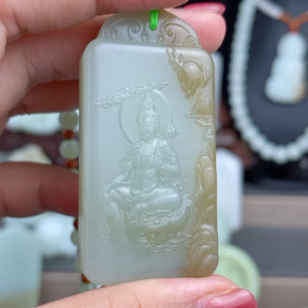【闪购商品】颈饰未镶嵌和田玉