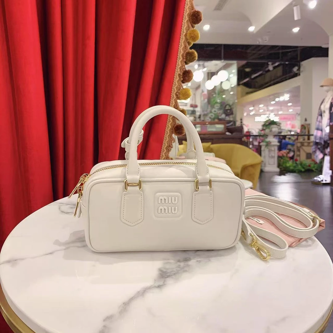95新 MIU MIU/缪缪 GGS保龄球小号白色金扣牛皮芯片款81876642