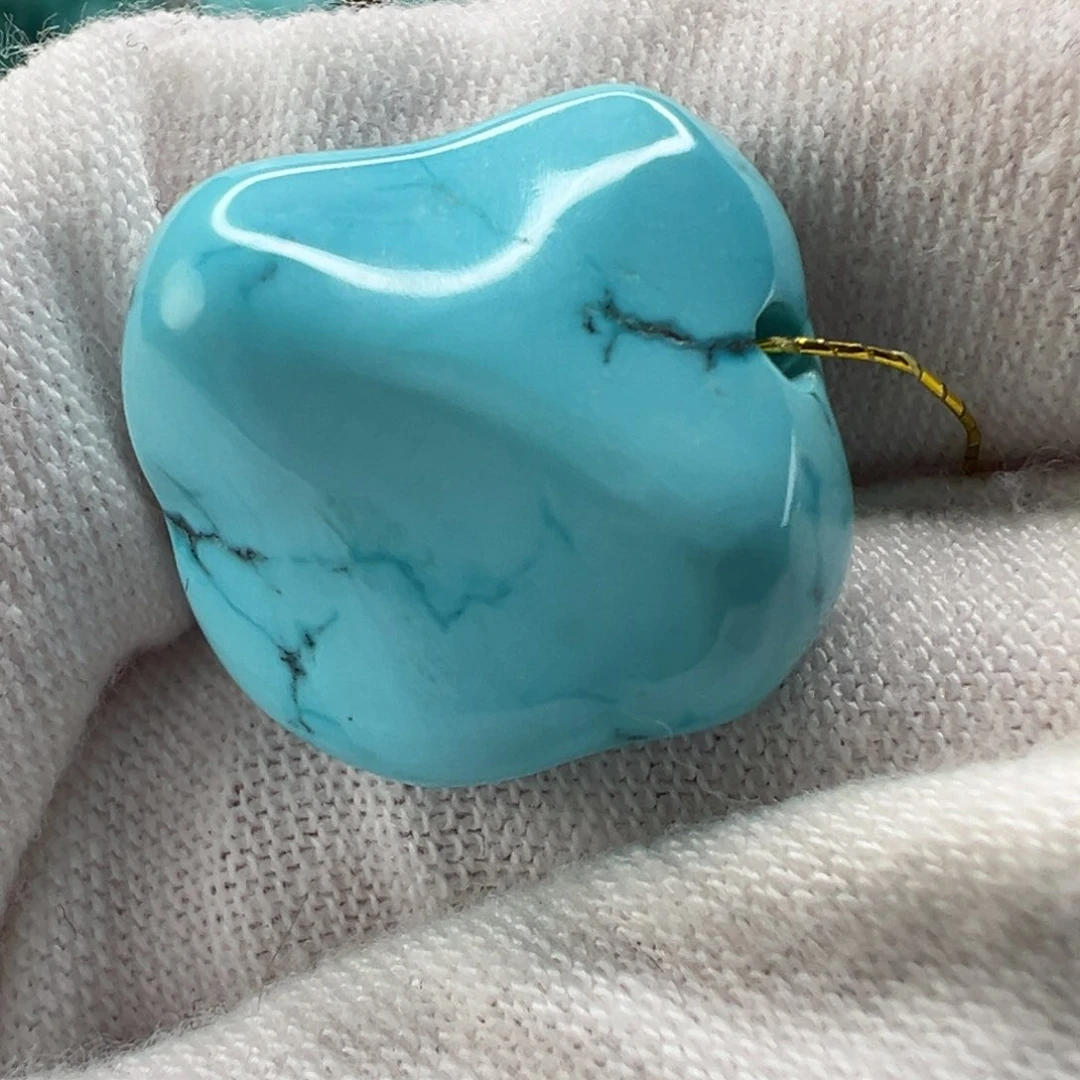 绿松石随形未镶嵌