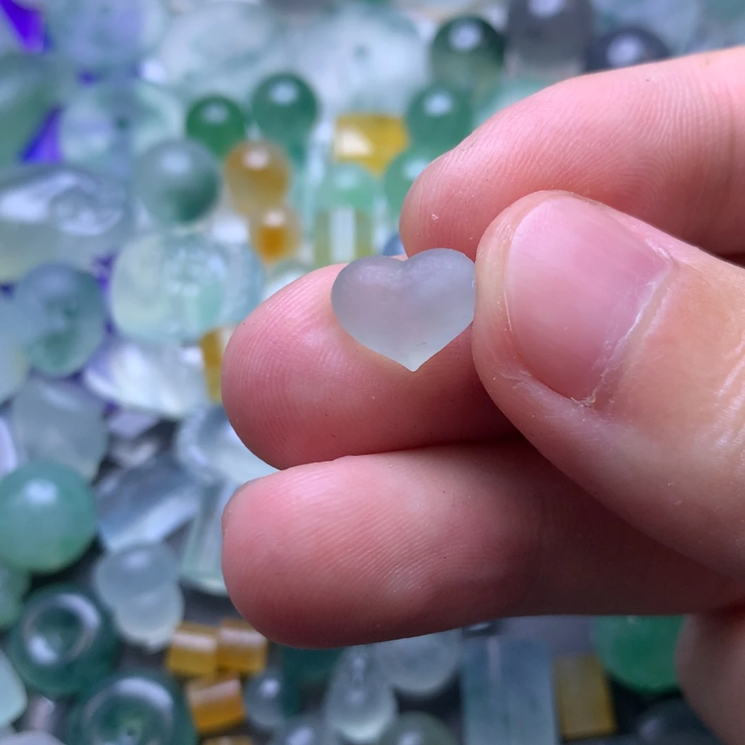 定制翡翠未镶嵌挂件