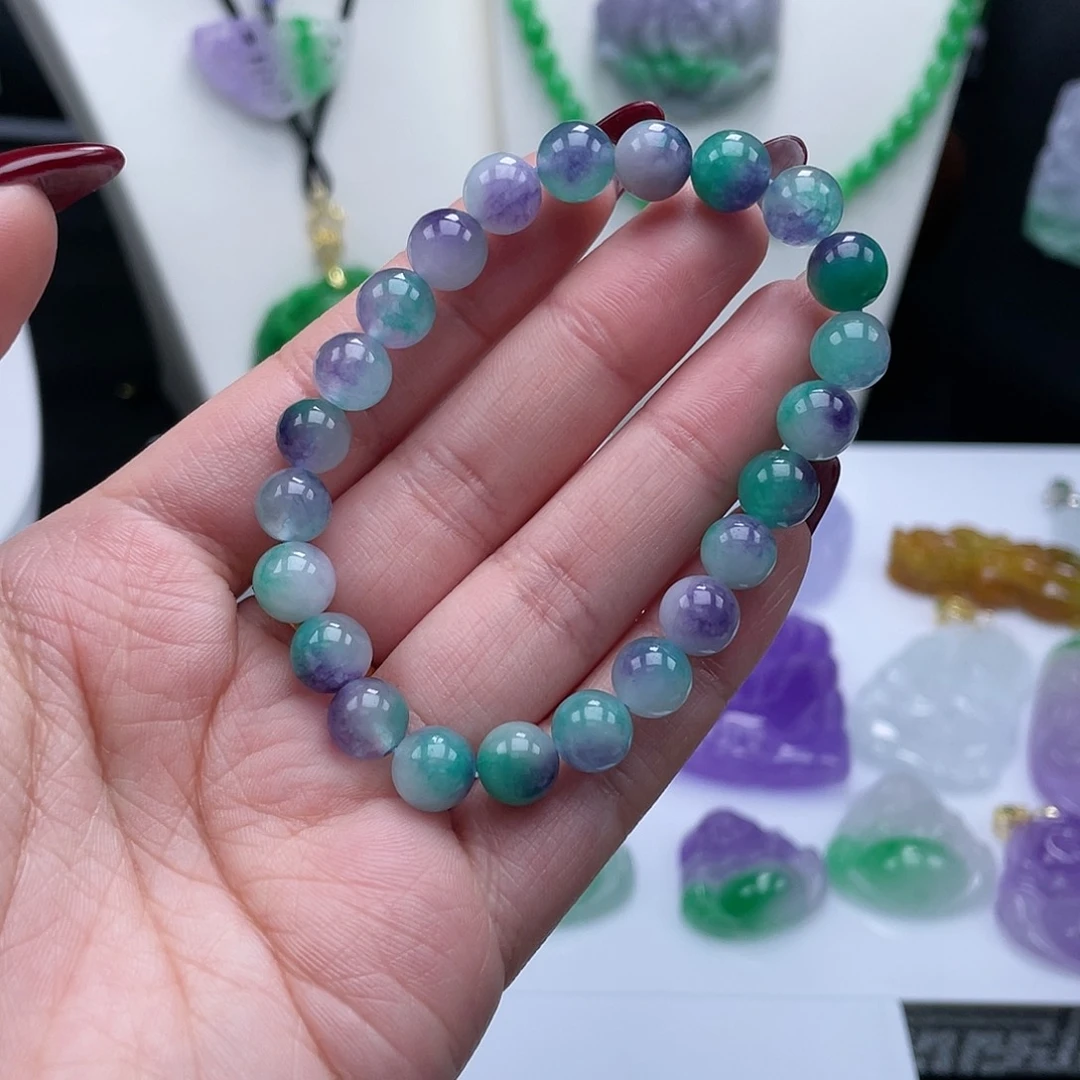 翡翠吊坠(赠链)未镶嵌