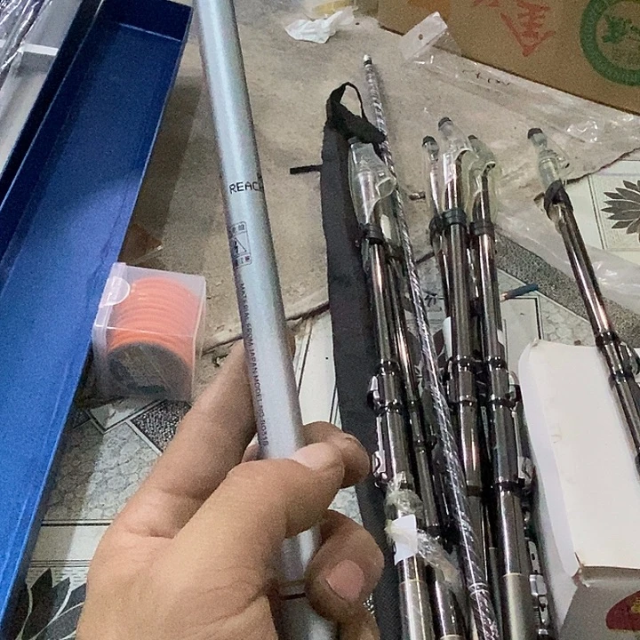 第***烟碧波林云里鱼竿一根，