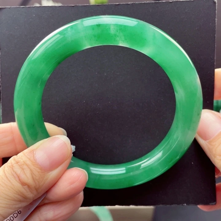 石英质玉手镯未镶嵌59-60