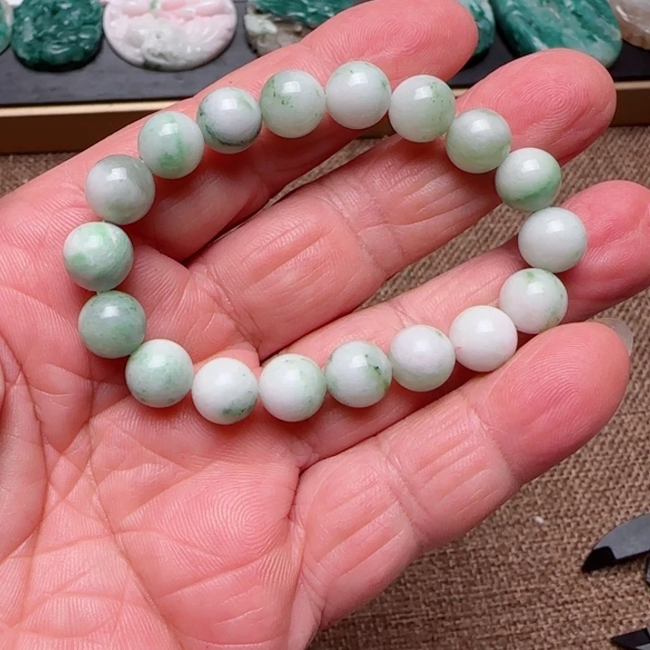 独山玉未镶嵌颈饰