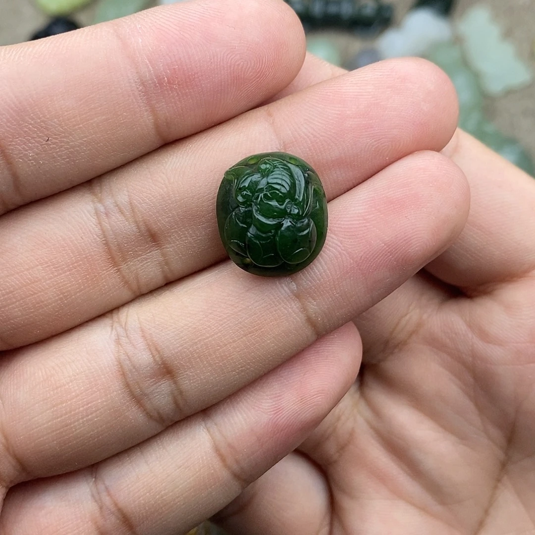 和田玉（糖玉）未镶嵌颈饰