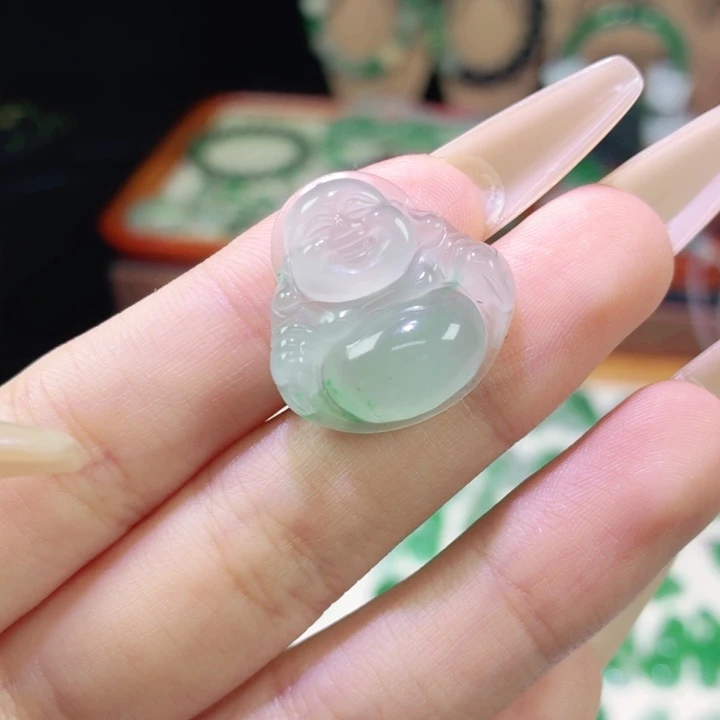 石英质玉（非洲翠）未镶嵌颈饰