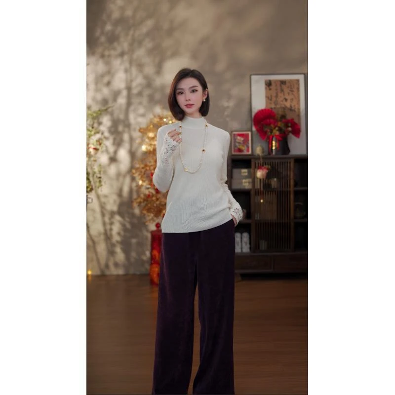 GONG QUE【花瓣里】新中式秋冬款羊毛半高领袖口钩花上衣 242547