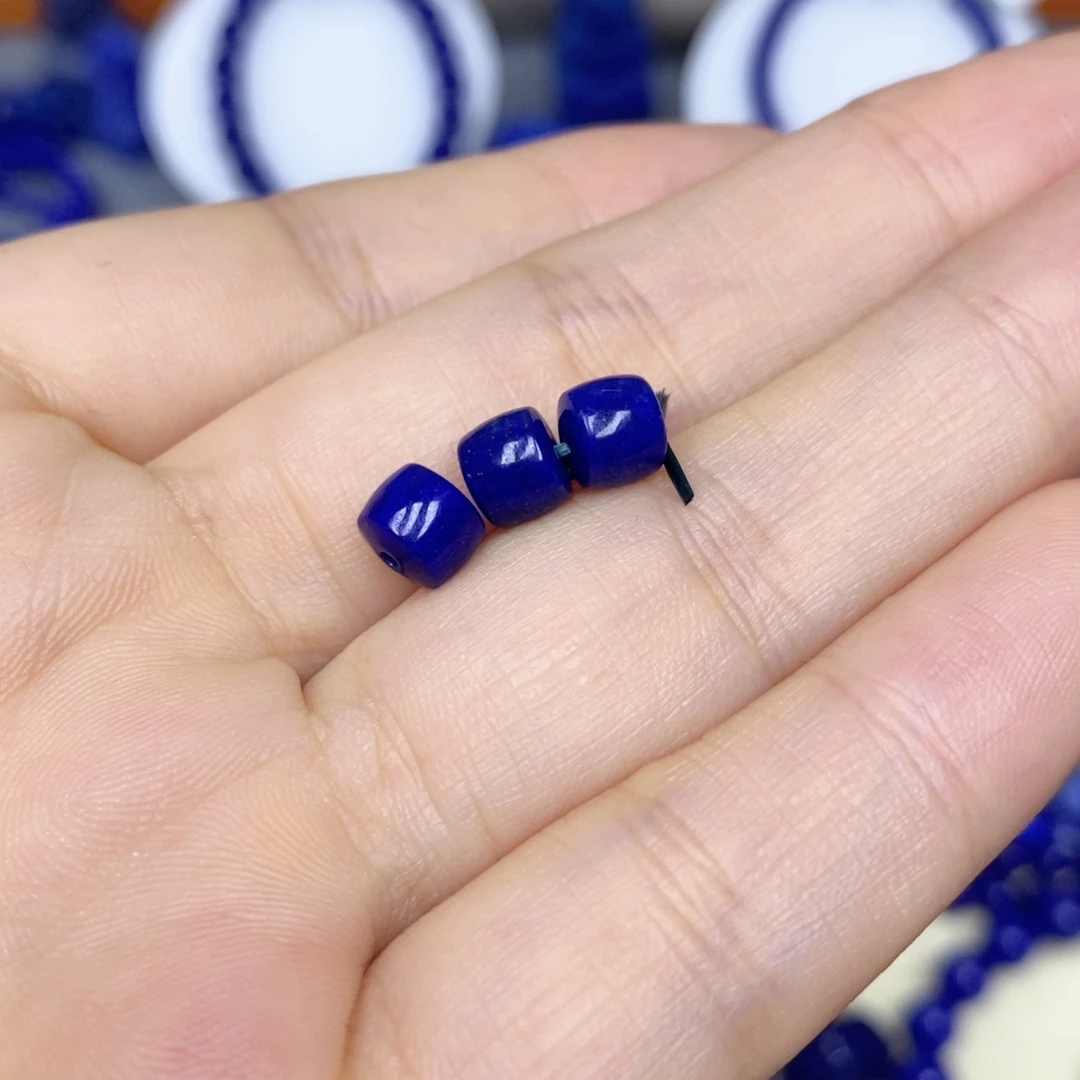 青金石未镶嵌颈饰