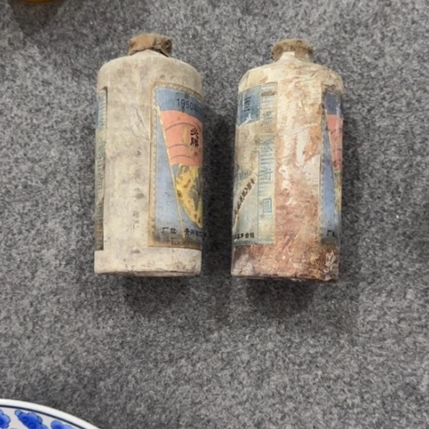 盘子瓶子手工手绘