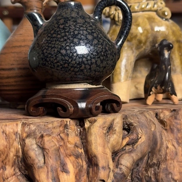 杯子瓷和**尘杯子漂亮