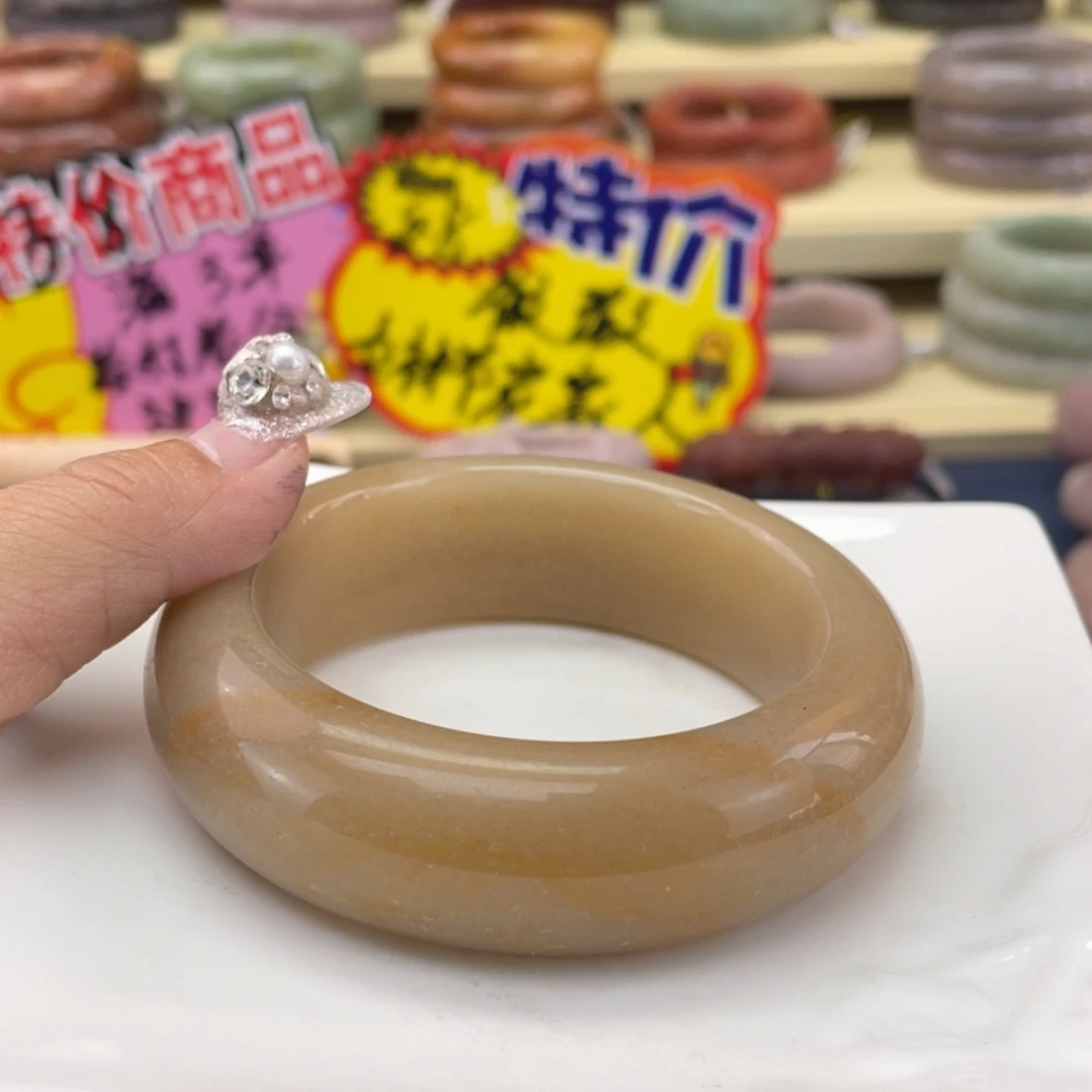 【闪购商品】石英质玉手镯未镶嵌Z****n